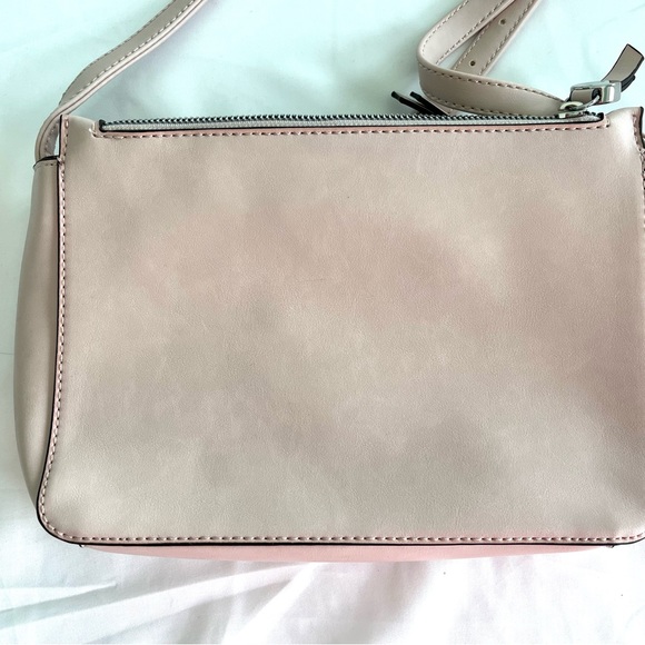 Nine West Prosper Mini Cameo Pink Triple Gusset Crossbody Handbag NEW Retail $69 - Picture 8 of 13